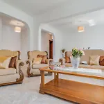 Familia Teixeira House By Ah בית נופש ארקו דה קלחטה