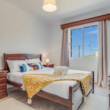 Familia Teixeira House By Ah Semesterbostad