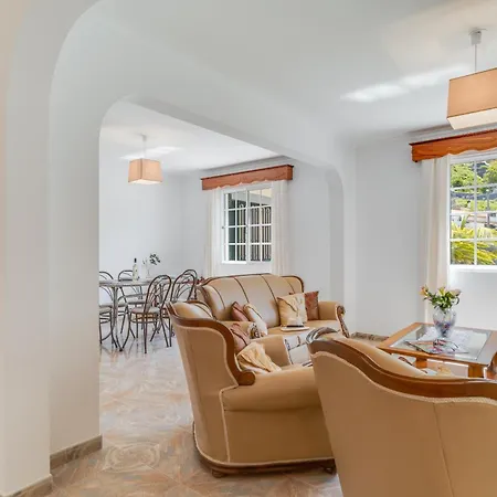 Familia Teixeira House By Ah