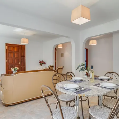 Familia Teixeira House By Ah