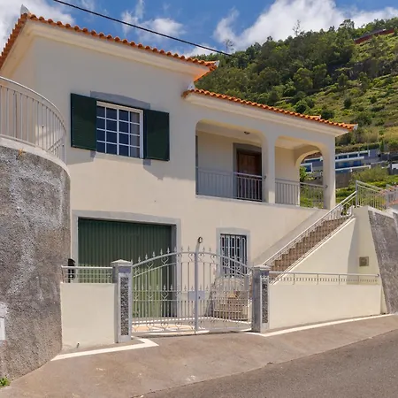 Familia Teixeira House By Ah *