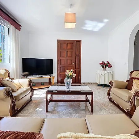 Casa de Férias Familia Teixeira House By Ah