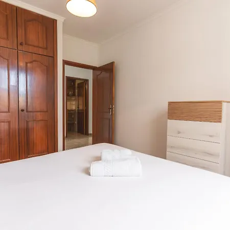 Familia Teixeira House By Ah ארקו דה קלחטה